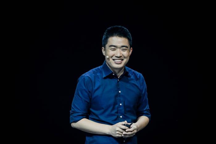 行走在深坑里的李想和理想汽車