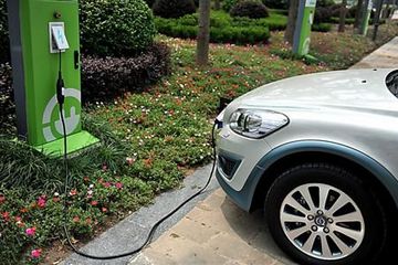 深圳汽车调控政策今起实施，新能源车不限牌