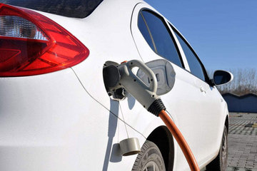200輛純電動汽車投放桂林，有望在今年“駛?cè)搿笔忻袢粘Ｉ?></a>
                                    </div>
                                    <div   id=