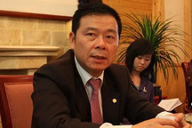 广汽董事长曾庆洪两会建议：加强自动驾驶汽车相关立法，探索建立专用保险