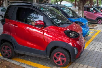 廣西柳州大力推廣新能源汽車 路邊停車免費可享千元補貼