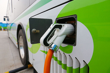 湖北恩施州新能源公交车占比39.6% 助力节能减排