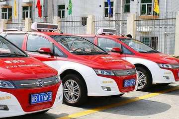 深圳出租车燃油附加费6月1日起升价，电动出租车不收取附加费