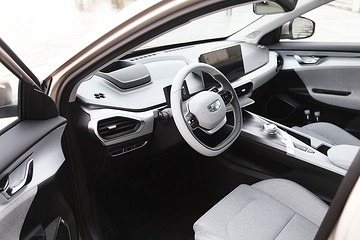 新车实拍：如果外观内饰满分为100，我给吉利几何A90分