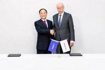 吉利戴姆勒组建合资公司，欲将smart打造成高端电动智能汽车品牌