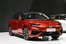 广汽电动轿车Aion S正式上市，凭什么战胜几何A和秦Pro