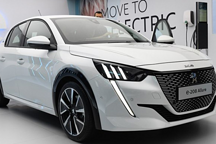 NEDC工況續(xù)航450km 標(biāo)致e-208最新信息曝光