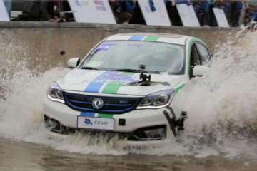 扬言能在1米深水中浸半小时的纯电动汽车，到底能不能涉水？