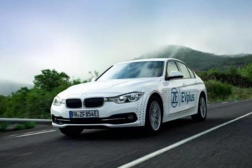 采埃孚展示EVplus插电式混合动力样车