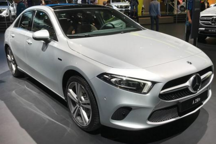 梅赛德斯奔驰A250e插电式混合动力车亮相法兰克福车展