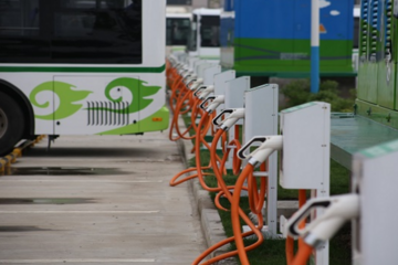 新能源客车遭遇天花板