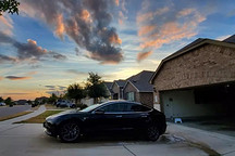 特斯拉狂暴继续：市值新高、融资百亿、新功能一波接一波