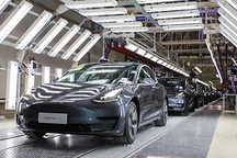 首批15辆国产Model 3交付，第二批交付将在春节前