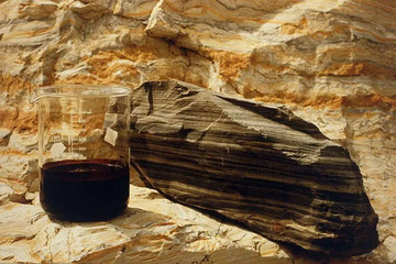 暴跌后迅速回暖,魔幻的“原油价格战”