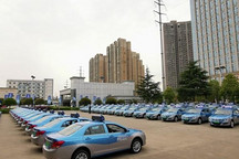 比亚迪首批300辆纯电动出租车交付长沙