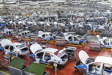 26国、超100家汽车工厂停产！下半年或“有订单难交车”！中国汽车产业，怎么走？
