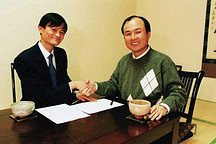 孙正义凭实力年亏165亿美元，靠运气在阿里赚的1200亿不耐亏！