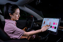 薇娅直播试驾特斯拉 不卖车纯赚吆喝？