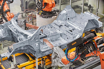 海外核心零部件因疫情停产，才发现中国汽车业早已被“卡住脖子”