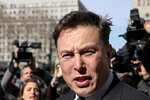 过去十五天，马斯克的自由、勇敢与傲慢