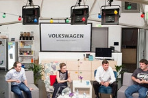 大众宣布1.8万管理层减薪，三年减薪10%-20%