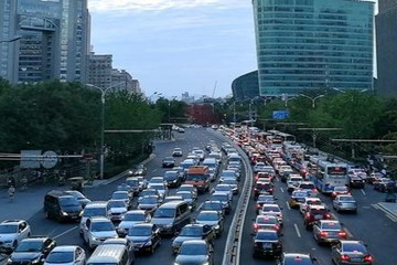 我国汽车销量实现11个月首次正增长 商务部：政策效果逐步显现