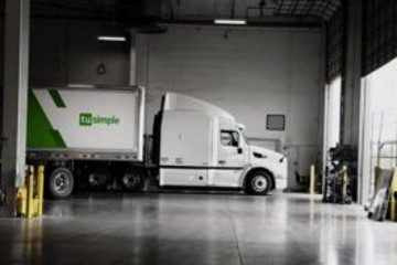 图森未来启动全球首个无人驾驶货运网络