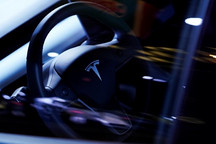特斯拉遭数十名车主诉讼 称Model 3也会突然加速