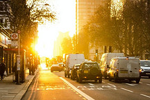 史上最难“期中考”，中国车市成绩几何？