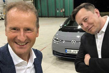 埃隆·马斯克试驾大众ID.3后点赞：这车不错