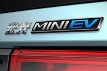 月销超三万甩特斯拉一个身位，宏光MINI EV冬季续航如何？