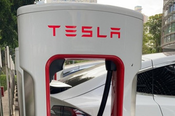 特斯拉充电桩起底：费用高于第三方运营商 “鲇鱼效应”如何搅动产业链？