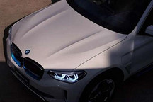 宝马新车官降7万，并补偿老车主差价，暗讽特斯拉割韭菜行为！