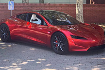 因为跑车能飞了，特斯拉把2.1秒加速给了Model S