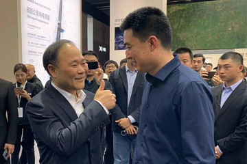 傳統(tǒng)車企與新勢力開杠：蘋果掀翻諾基亞的劇情會(huì)不會(huì)在汽車界上演？