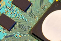 东风汽车参股成立华芯半导体