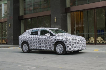 合创全新车型谍照曝光 EDG元素车衣引关注