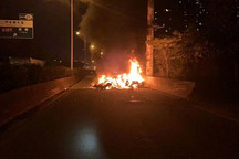 广州一特斯拉失控起火 特斯拉回应：正配合调查