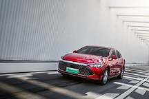 比亞迪4月新能源乘用車銷量2.5萬輛，同比增長104.2%