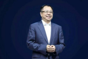 李峰正式加盟华人运通任联席总裁