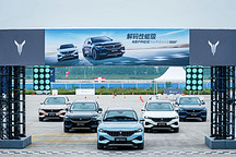 岚图发起“试驾攻势”，目标直指十二城