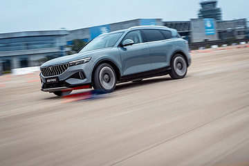 更高阶的补能科技 岚图FREE深度解析