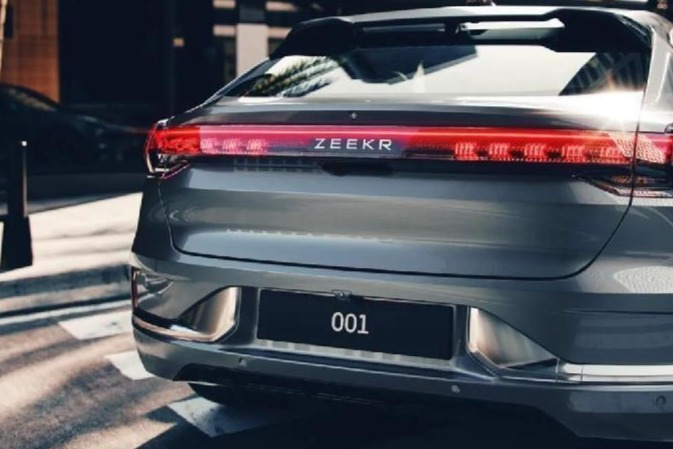 风波升级：极氪大定车主炸锅、转定单、维权，亟需安聪慧回应