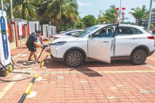 最高奖励1万元 海南新能源汽车消费奖励措施延续到年底