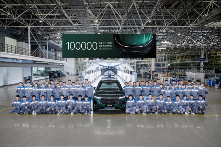 理想汽车第十万辆整车正式下线