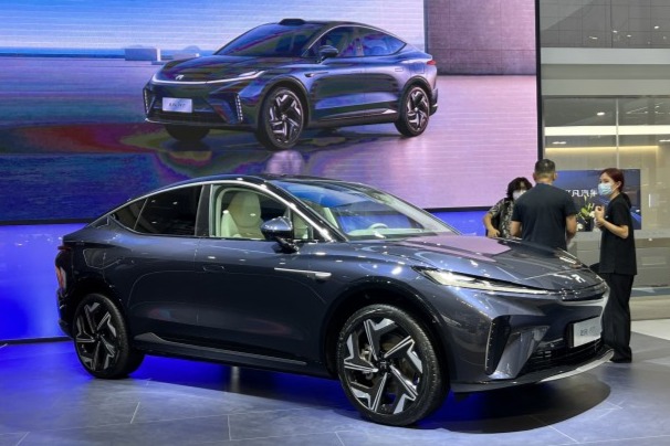 飞凡R7亮相2022粤港澳大湾区车展