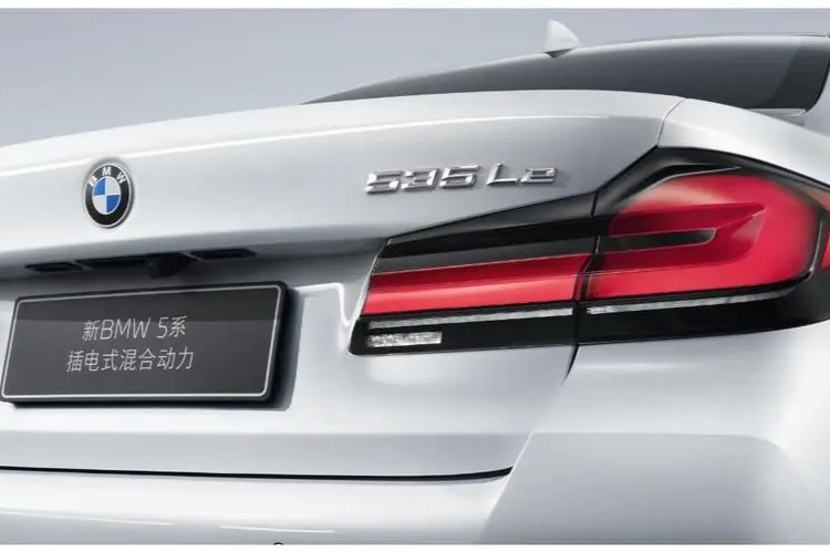 存起火隐患 宝马召回超5万辆5系/7系 PHEV车型