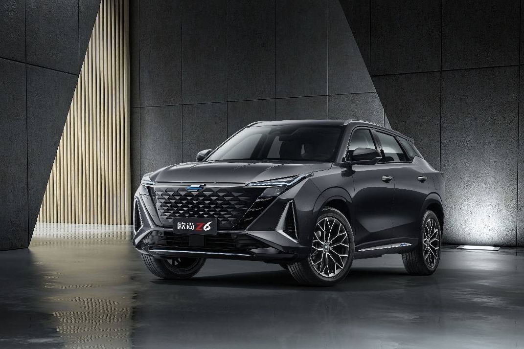 北汽魔方对比长安欧尚Z6，智能车机亮点多，谁更是年轻人的菜