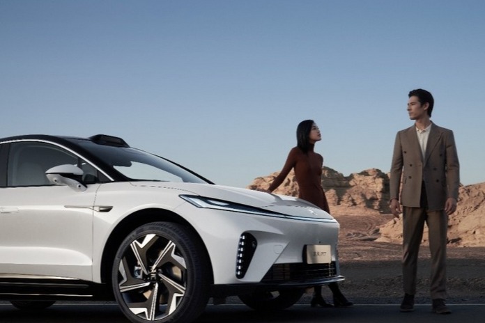 飛凡R7亮相純電車展，搭載華為科技配置