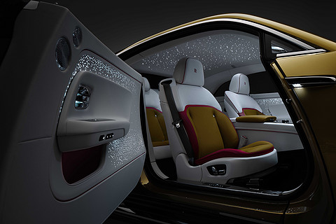 2_SPECTRE UNVEILED – THE FIRST FULLY-ELECTRIC ROLLS-ROYCE_DOOR CABIN (DARK).jpg